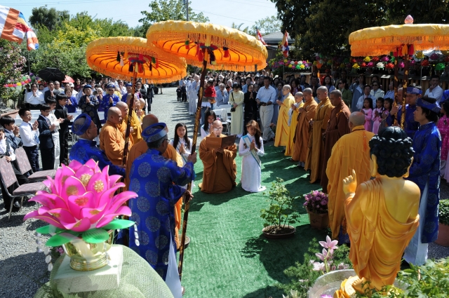 Trung tâm Văn hóa Phật giáo Liễu Quán (Hoa Kỳ)  long trọng tổ chức Đại lễ Phật đản PL 2556