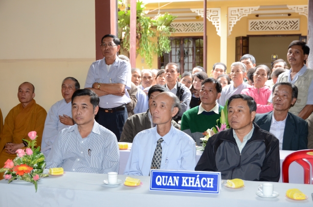 Bộ tượng Tây Phương Tam Thánh bằng gỗ dâu lớn nhất Việt Nam