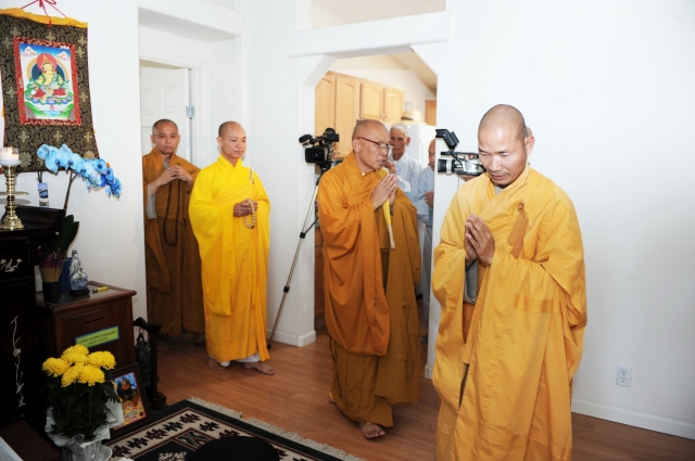 Trung tâm tu học Phổ Trí - Hoa Kỳ tổ chức lễ an vị Phật