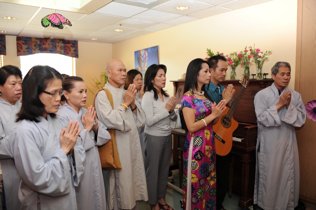 Lễ an vị Phật tại Mission De La Casa - Viện dưỡng lão ở San Jose - Hoa Kỳ