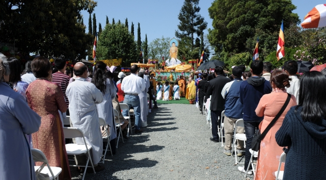 Trung tâm Văn hóa Phật giáo Liễu Quán (Hoa Kỳ)  long trọng tổ chức Đại lễ Phật đản PL 2556