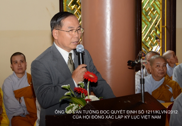 Bộ tượng Tây Phương Tam Thánh bằng gỗ dâu lớn nhất Việt Nam