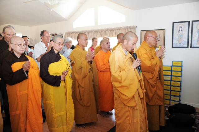 Trung tâm tu học Phổ Trí - Hoa Kỳ tổ chức lễ an vị Phật