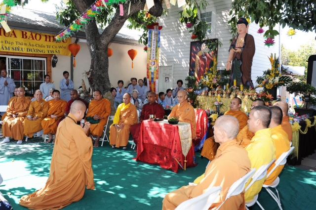 Đại lễ Vu Lan tạ trung tâm văn hóa Phật giáo - chùa Liễu Quán - San Jose, California, Hoa Kỳ