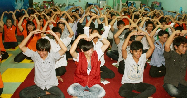 CLB Nhân Sinh tổ chức Thiền tập – Pháp thoại cho Thí sinh