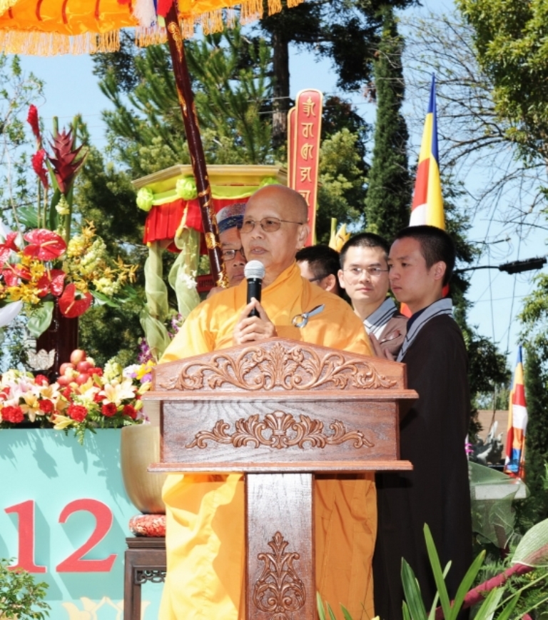 Trung tâm Văn hóa Phật giáo Liễu Quán (Hoa Kỳ)  long trọng tổ chức Đại lễ Phật đản PL 2556