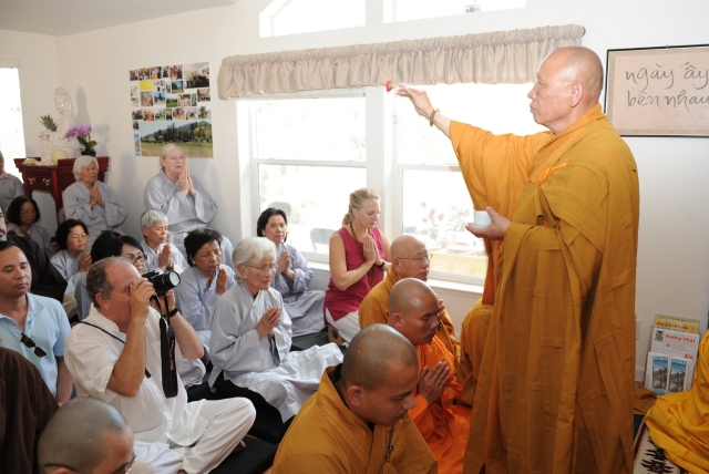 Trung tâm tu học Phổ Trí - Hoa Kỳ tổ chức lễ an vị Phật