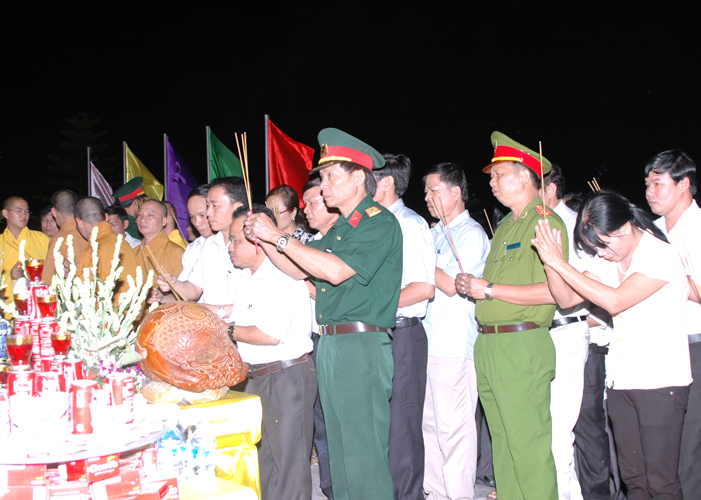 Những người con Phật miền Núi Hà Tĩnh tri ân tưởng niệm Anh Hùng Liệt Sĩ