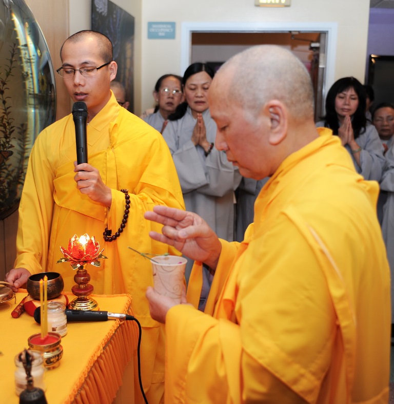 Lễ an vị Phật tại Mission De La Casa - Viện dưỡng lão ở San Jose - Hoa Kỳ