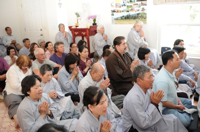 Trung tâm tu học Phổ Trí - Hoa Kỳ tổ chức lễ an vị Phật