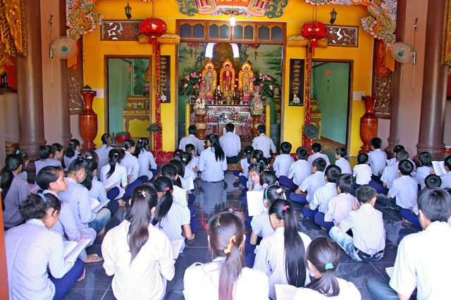 Gia Lai: Chùa Quan Âm Lễ Cài Huy Hiệu và Vượt Bậc Ngành Oanh Vũ