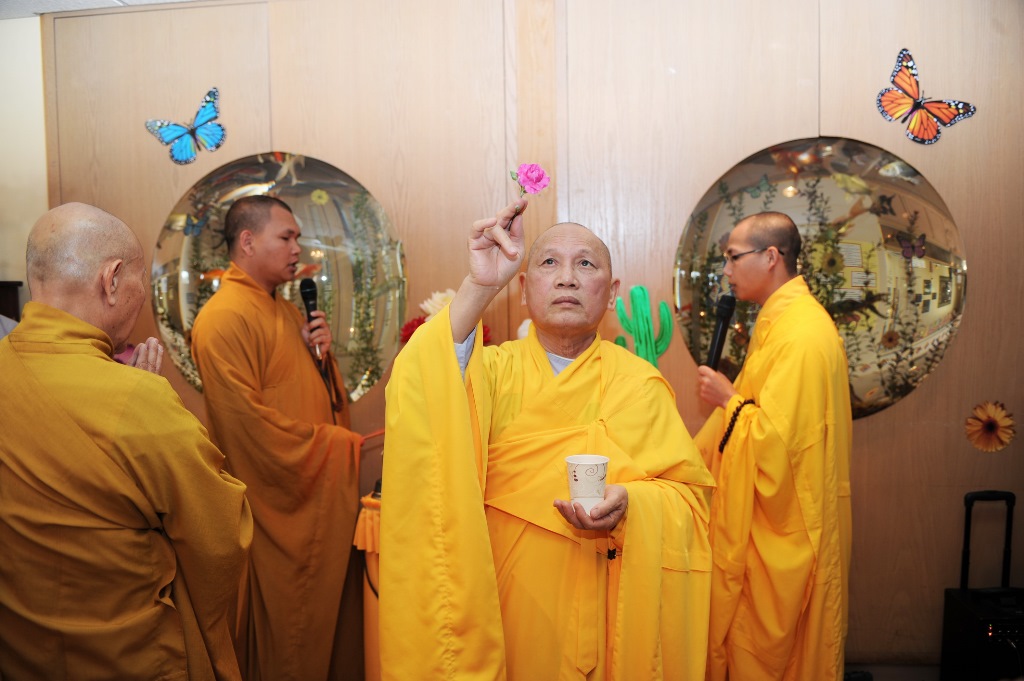 Lễ an vị Phật tại Mission De La Casa - Viện dưỡng lão ở San Jose - Hoa Kỳ