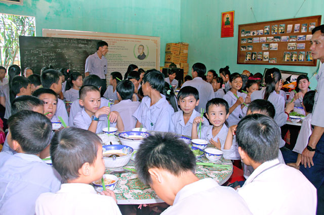 Gia Lai: Chùa Quan Âm Lễ Cài Huy Hiệu và Vượt Bậc Ngành Oanh Vũ
