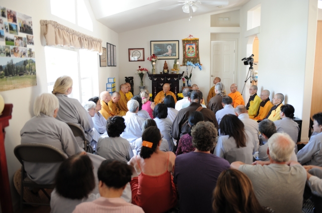 Trung tâm tu học Phổ Trí - Hoa Kỳ tổ chức lễ an vị Phật