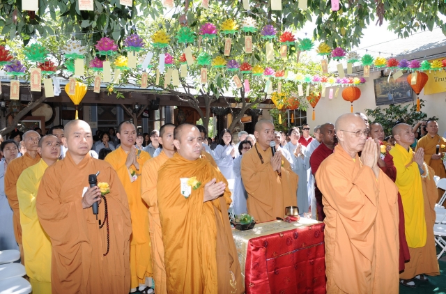 Đại lễ Vu Lan tạ trung tâm văn hóa Phật giáo - chùa Liễu Quán - San Jose, California, Hoa Kỳ