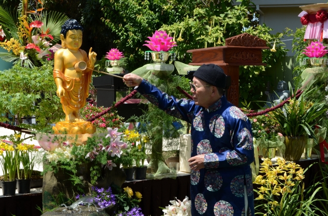 Trung tâm Văn hóa Phật giáo Liễu Quán (Hoa Kỳ)  long trọng tổ chức Đại lễ Phật đản PL 2556