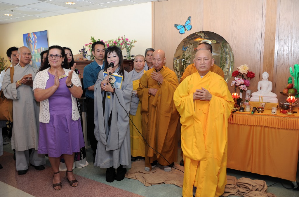 Lễ an vị Phật tại Mission De La Casa - Viện dưỡng lão ở San Jose - Hoa Kỳ