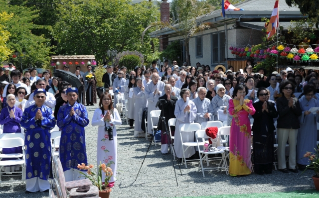 Trung tâm Văn hóa Phật giáo Liễu Quán (Hoa Kỳ)  long trọng tổ chức Đại lễ Phật đản PL 2556