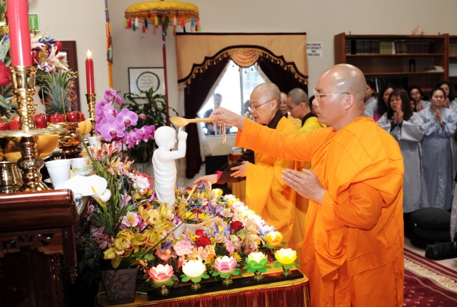 Chùa Phổ Từ - thành phố Hayward (Hoa Kỳ) mừng đại lễ Phật Đản PL 2556