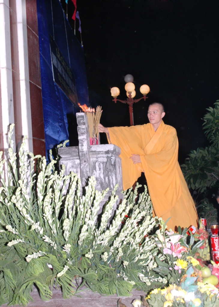 Những người con Phật miền Núi Hà Tĩnh tri ân tưởng niệm Anh Hùng Liệt Sĩ