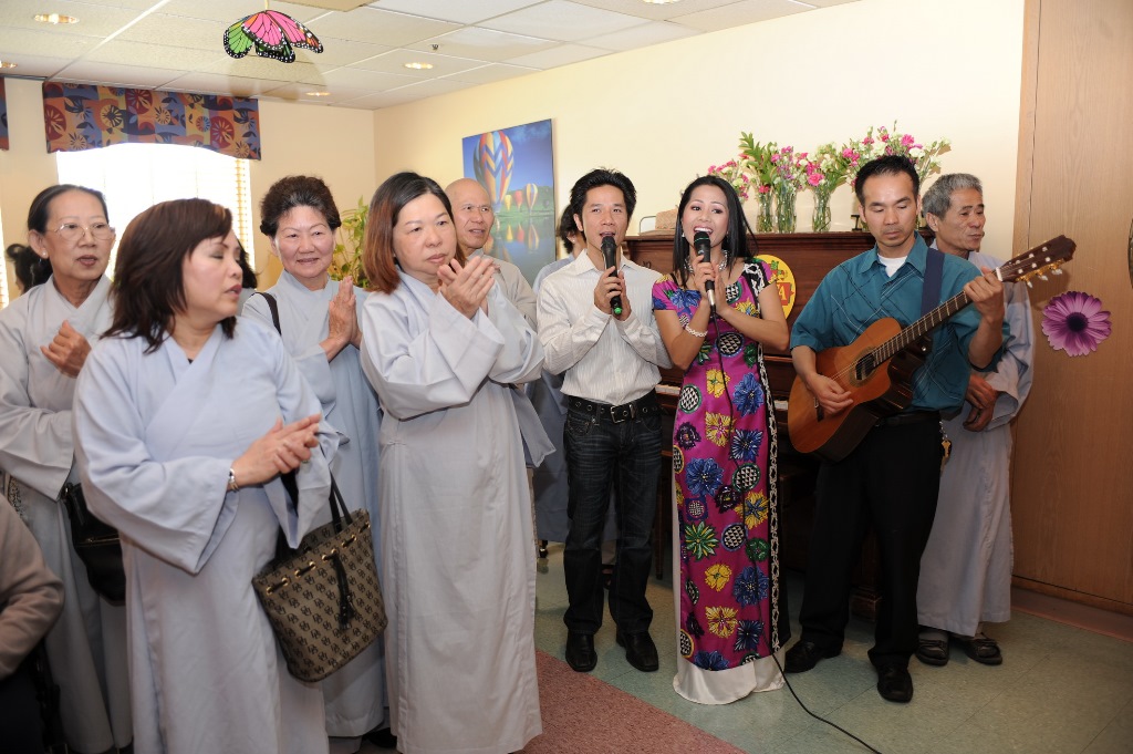 Lễ an vị Phật tại Mission De La Casa - Viện dưỡng lão ở San Jose - Hoa Kỳ