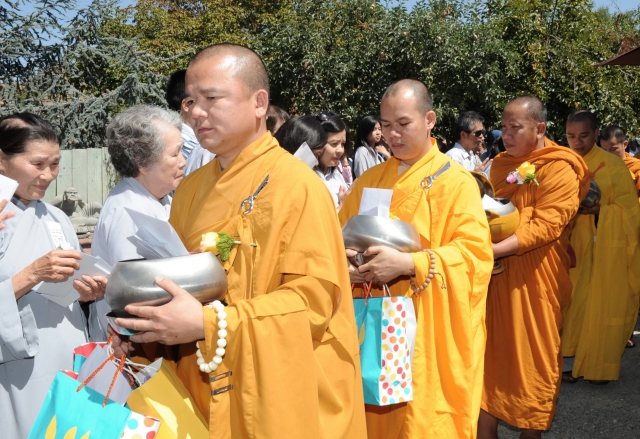 Đại lễ Vu Lan tạ trung tâm văn hóa Phật giáo - chùa Liễu Quán - San Jose, California, Hoa Kỳ