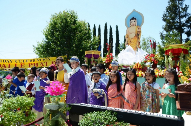 Trung tâm Văn hóa Phật giáo Liễu Quán (Hoa Kỳ)  long trọng tổ chức Đại lễ Phật đản PL 2556