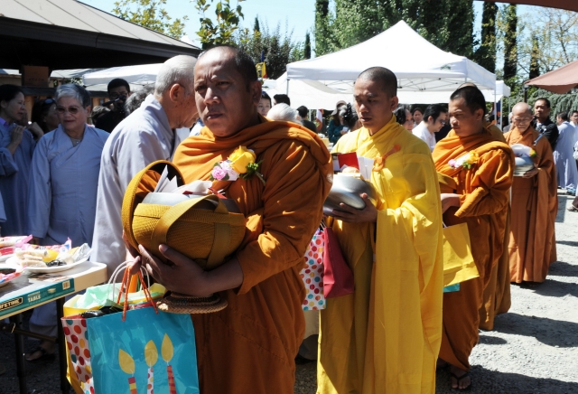 Đại lễ Vu Lan tạ trung tâm văn hóa Phật giáo - chùa Liễu Quán - San Jose, California, Hoa Kỳ