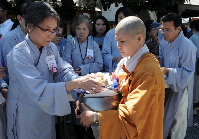 Đại lễ Vu Lan tạ trung tâm văn hóa Phật giáo - chùa Liễu Quán - San Jose, California, Hoa Kỳ