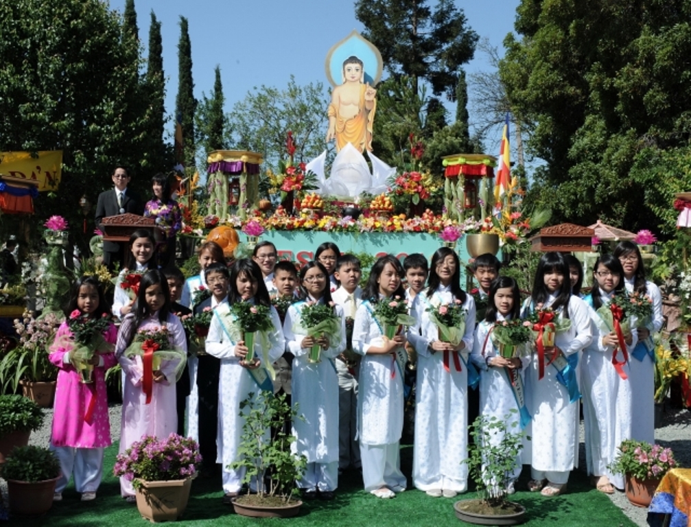 Trung tâm Văn hóa Phật giáo Liễu Quán (Hoa Kỳ)  long trọng tổ chức Đại lễ Phật đản PL 2556