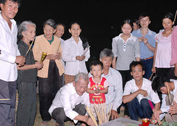 Những người con Phật miền Núi Hà Tĩnh tri ân tưởng niệm Anh Hùng Liệt Sĩ