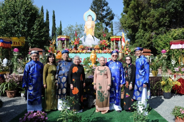 Trung tâm Văn hóa Phật giáo Liễu Quán (Hoa Kỳ)  long trọng tổ chức Đại lễ Phật đản PL 2556