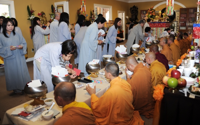 Đại lễ Vu Lan tạ trung tâm văn hóa Phật giáo - chùa Liễu Quán - San Jose, California, Hoa Kỳ