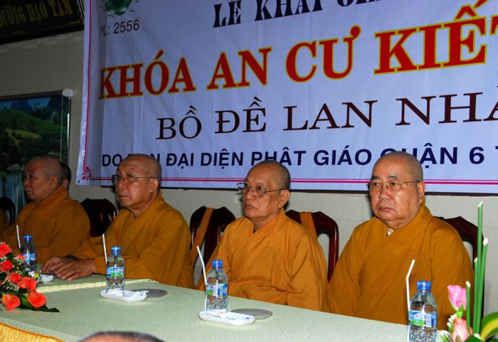 Chư Ni Q.6 khai giảng khóa An cư kiết hạ PL.2556