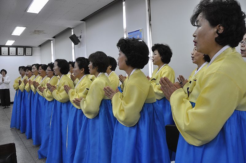 Hàn Quốc : Công An Quận Giang Nam (Gangnam - 江南) kính mừng Phật đản