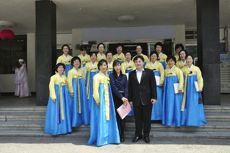 Hàn Quốc : Công An Quận Giang Nam (Gangnam - 江南) kính mừng Phật đản