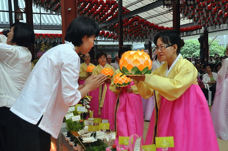 Hàn Quốc : Chùa Phụng Ân Phúc lợi Y tế xã hội chuẩn bị Lễ tắm Phật