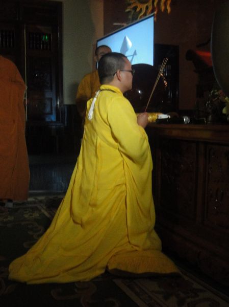 Khóa tu Thiện Tài Đồng Tử III: trầm lắng và cảm động đêm thắp nến tri ân