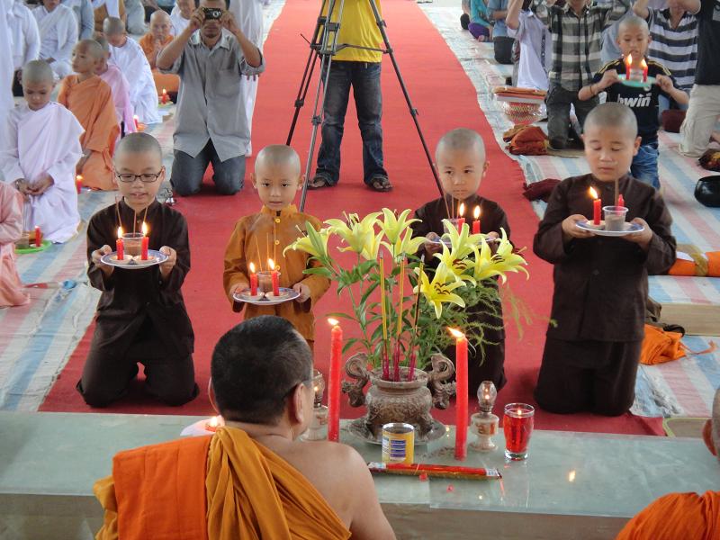 Đồng Nai: Nghỉ hè học sinh về chùa “ làm Sư ” có thời hạn