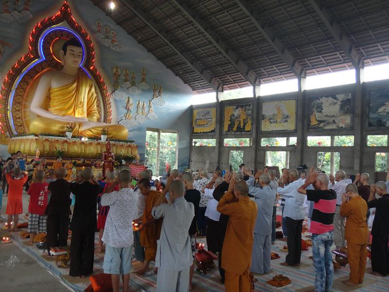 Đồng Nai: Nghỉ hè học sinh về chùa “ làm Sư ” có thời hạn