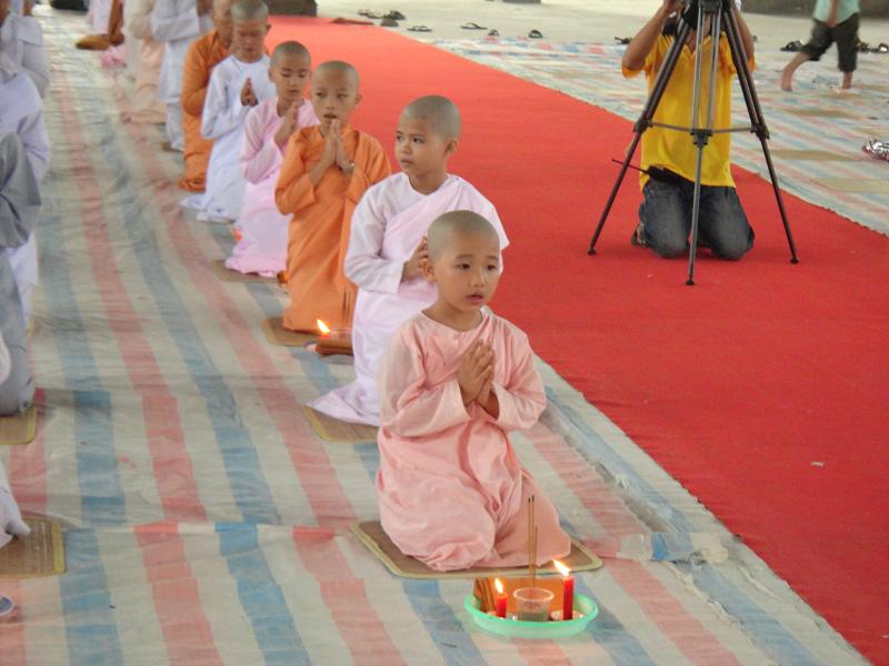 Đồng Nai: Nghỉ hè học sinh về chùa “ làm Sư ” có thời hạn
