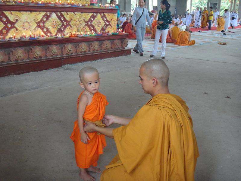 Đồng Nai: Nghỉ hè học sinh về chùa “ làm Sư ” có thời hạn