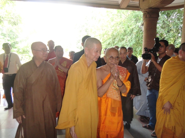 Phái đoàn Phật giáo - Bộ Tôn giáo - Nghi lễ vương quốc Camphuchia thăm hữu nghị chính thức tại TP. HCM
