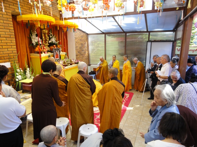 Lễ tưởng niệm-Thọ tang TRƯỞNG LÃO HÒA THƯỢNG THÍCH MINH CHÂU Tại Phật đường Khuông Việt-Paris, Pháp quốc