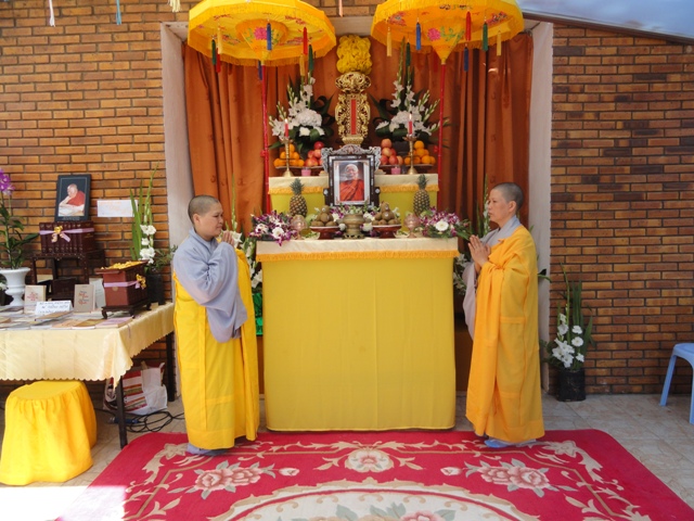 Lễ tưởng niệm-Thọ tang TRƯỞNG LÃO HÒA THƯỢNG THÍCH MINH CHÂU Tại Phật đường Khuông Việt-Paris, Pháp quốc