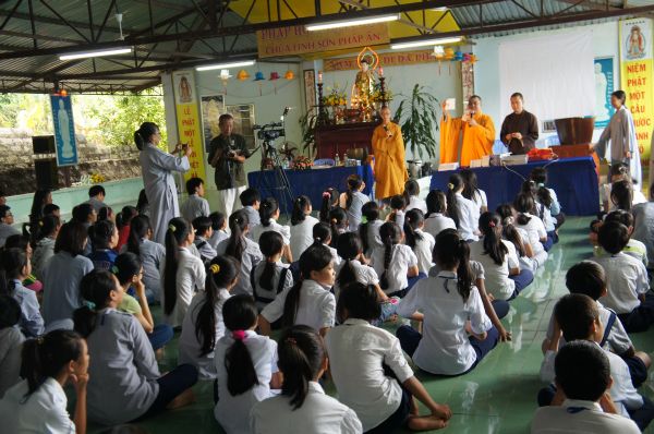 Khánh Hòa: Dấu ấn khóa tu mùa hè tại chùa Linh Sơn Pháp Ấn lần thứ II