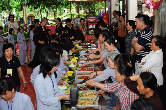 Đồng Nai: Chùm ảnh các hoạt động ngày đầu tiên tại khóa tu mùa hè chùa Thiên Chánh và Huyền Trang