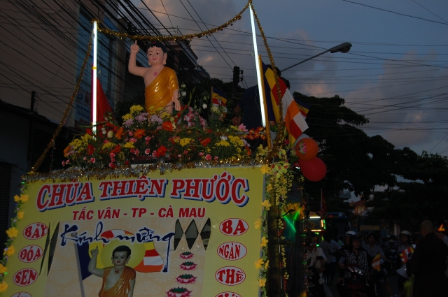 Cà Mau: Trang nghiêm trọng thể tổ chức Đại Lễ Phật Đản Phật lịch 2556