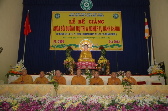Bình Dương: 	 Bế Giảng Khóa Bồi Dưỡng Trụ Trì Và Nghiệp Vụ Hành Chính