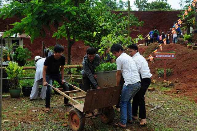 Chùm ảnh không khí chuẩn bị cho khóa tu Hương Sen Mùa Hạ lần 3